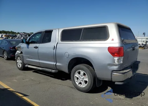 2010 Toyota Tundra Double Cab Sr5 из США, поврежденный, VIN 5TFUM5F18AX005393
